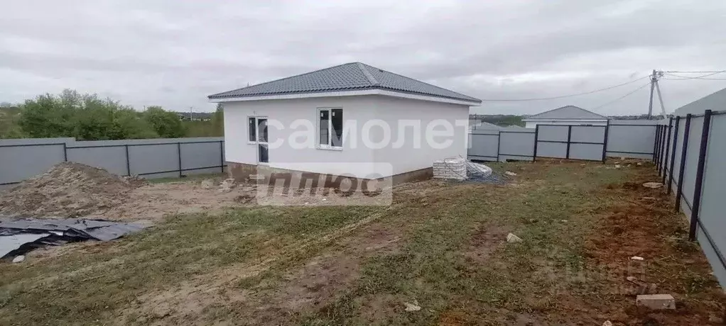 Дом в Курская область, Курский район, Моковский сельсовет, д. 1-я ... - Фото 1