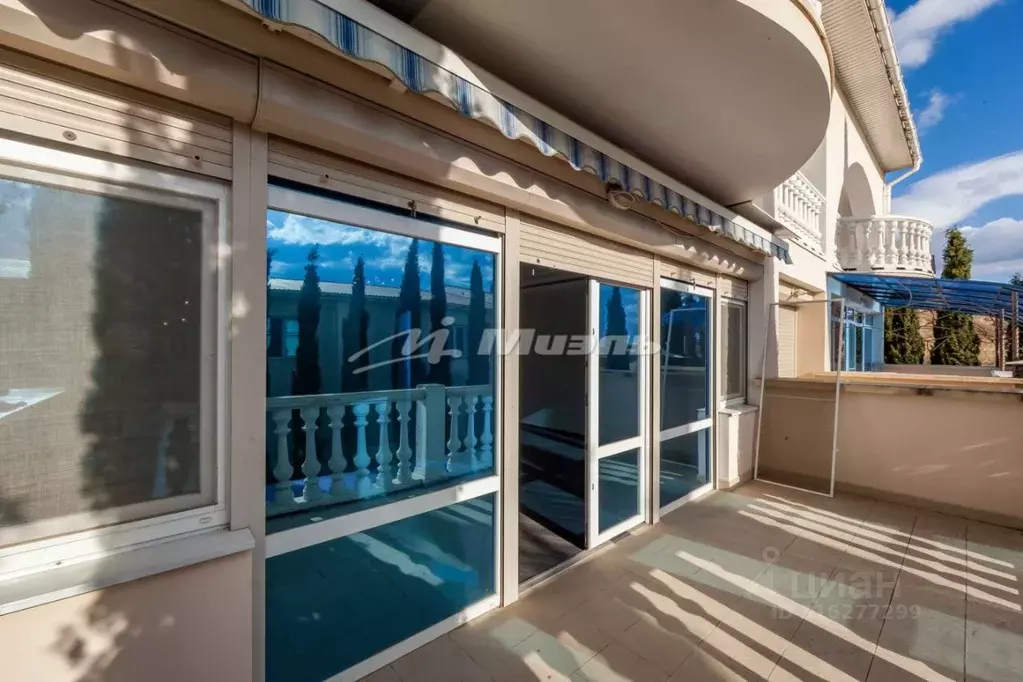 Помещение свободного назначения в Крым, Алушта ш. Судакское, 4А (230 ... - Фото 0