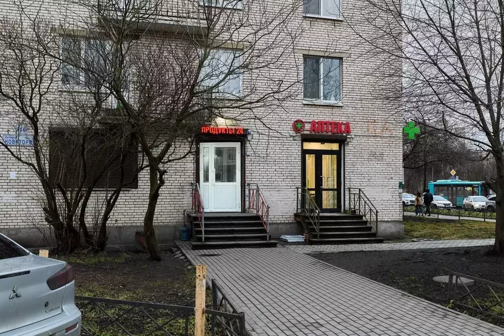 Торговая площадь в Санкт-Петербург бул. Новаторов, 116 (60 м) - Фото 1