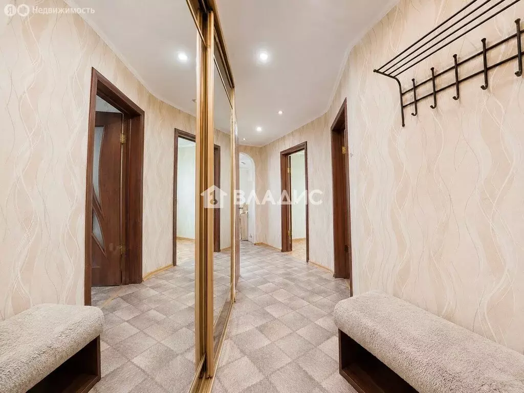 2-комнатная квартира: село Тамбовка, Трудовая улица, 14 (51.3 м) - Фото 1