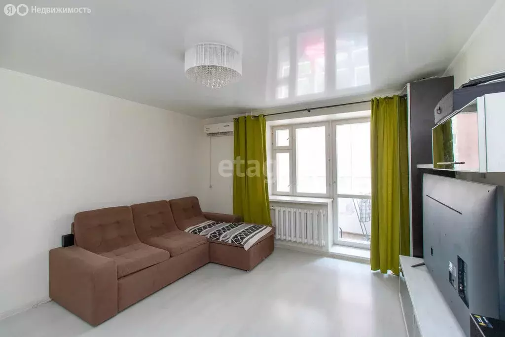 2-комнатная квартира: Тюмень, улица Ю.-Р.Г. Эрвье, 16к1 (53.1 м) - Фото 1