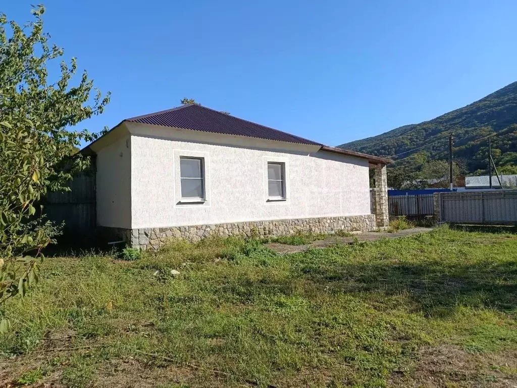 Дом в Краснодарский край, Геленджик городской округ, с. Адербиевка  ... - Фото 1