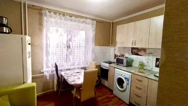 1-к. квартира, 37 м, 1/9 эт. - Фото 0