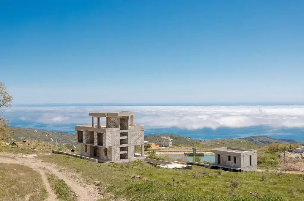 Дом в Крым, Алушта муниципальный округ, с. Лучистое  (425 м) - Фото 1