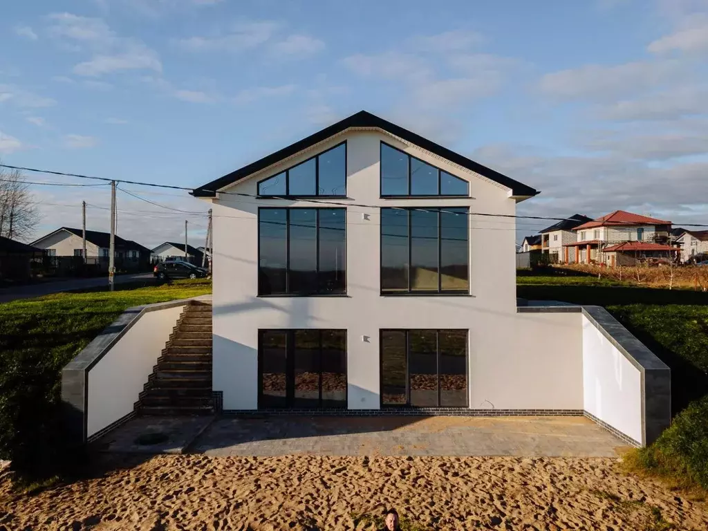 Дом в Калининградская область, Гурьевский муниципальный округ, пос. ... - Фото 1