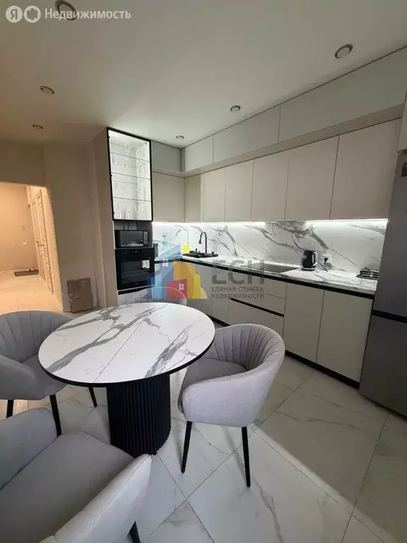 2-комнатная квартира: село Осиновая Гора, улица Аркадия Шипунова, 8 ... - Фото 1