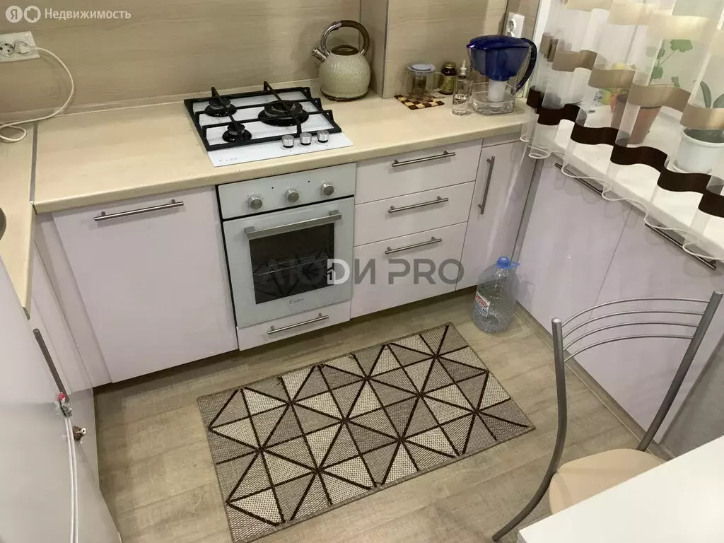 1-комнатная квартира: Сыктывкар, Центральный район, улица Чернова, 10 ... - Фото 2