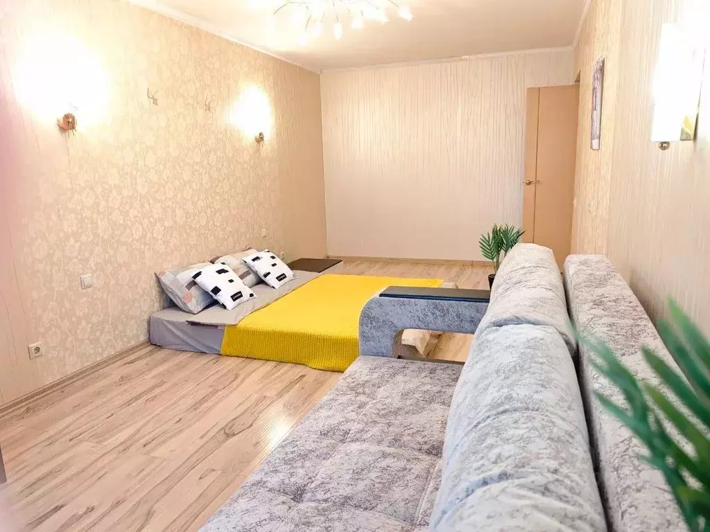 2-к кв. Татарстан, Казань ул. Родины, 37 (76.0 м) - Фото 1