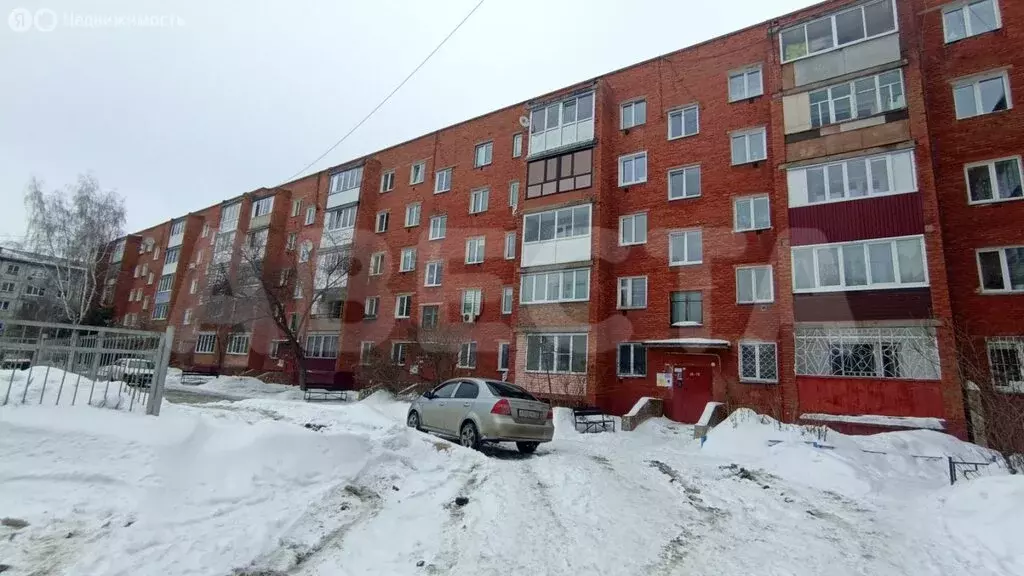 3-комнатная квартира: Омск, улица Кузнецова, 6 (59.6 м) - Фото 1