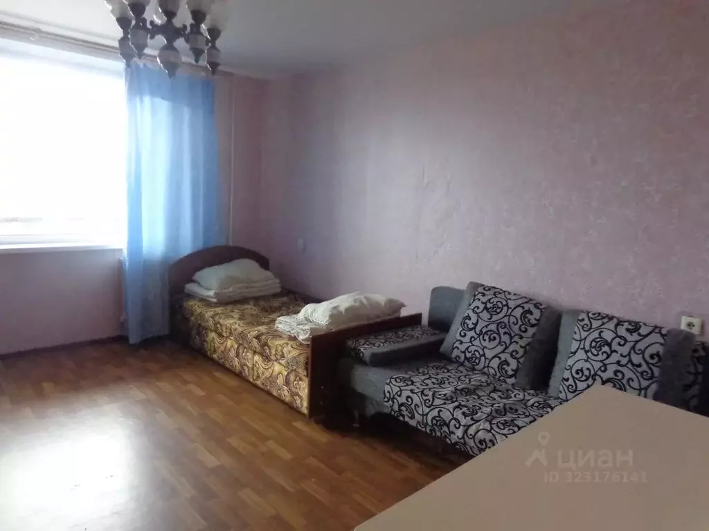 2-к кв. Вологодская область, Череповец Октябрьский просп., 75 (50.0 м) - Фото 1