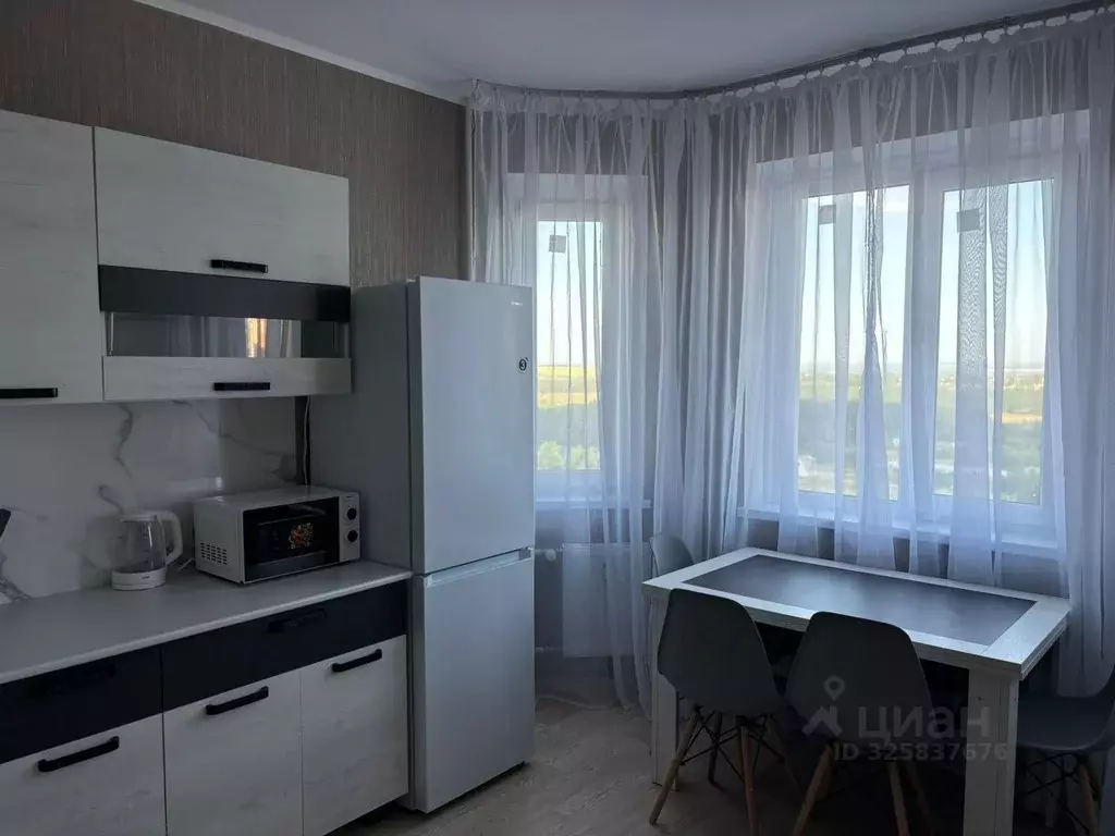 2-к кв. Курская область, Курск просп. Анатолия Дериглазова, 54 (60.0 ... - Фото 1