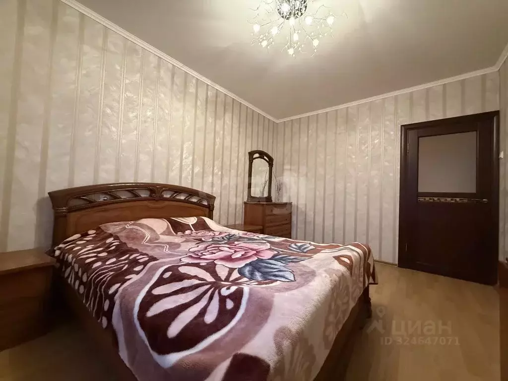 3-к кв. Белгородская область, Белгород ул. Есенина, 48 (63.0 м) - Фото 1