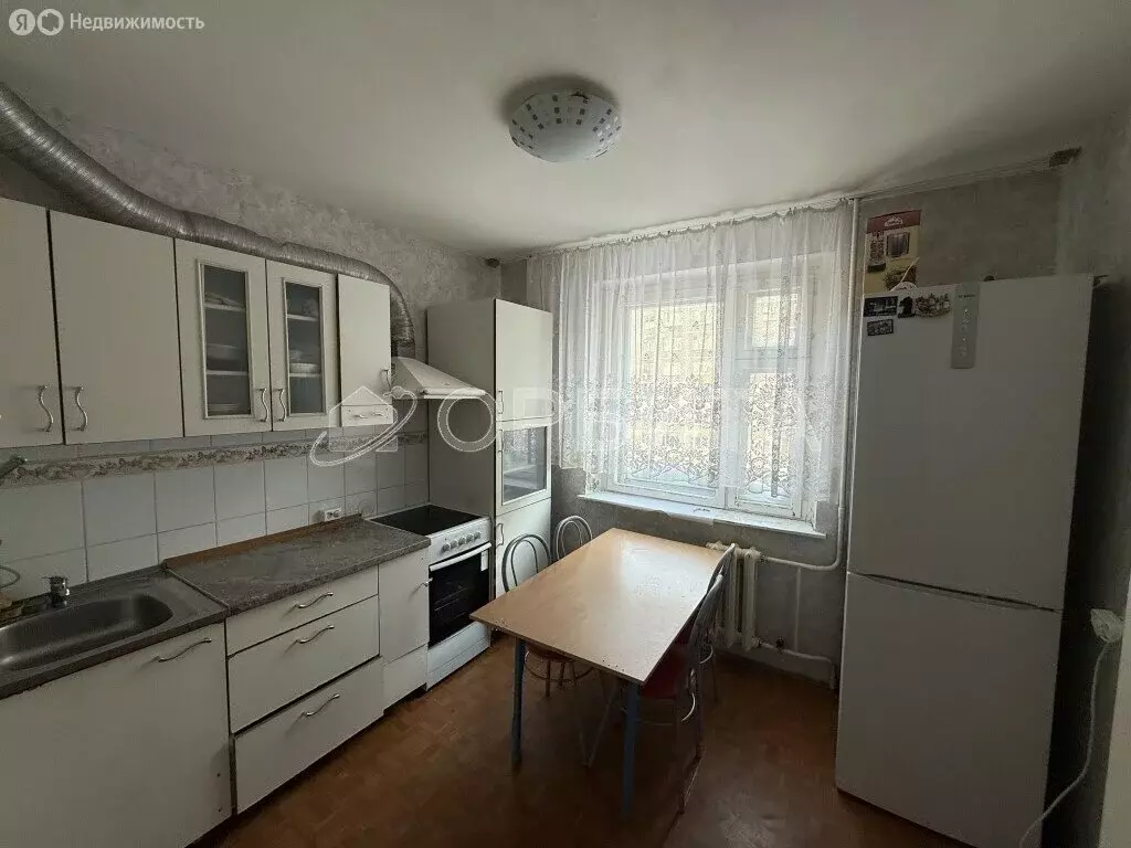 2-комнатная квартира: Тюмень, Уральская улица, 74 (51.8 м) - Фото 2