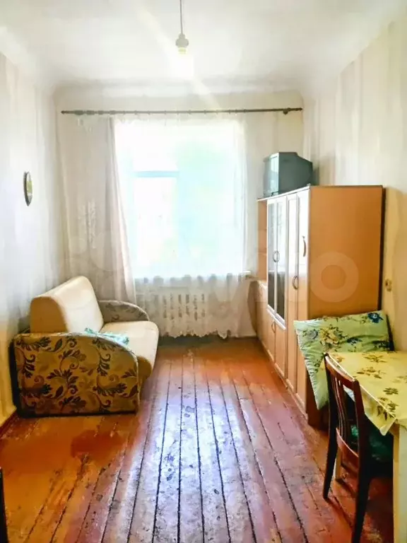 Комната 16 м в 3-к., 3/3 эт. - Фото 1