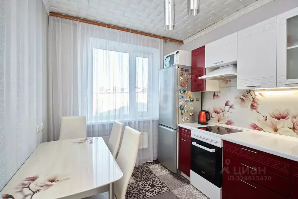 3-к кв. Тюменская область, Тюмень ул. Самарцева, 20 (65.2 м) - Фото 1