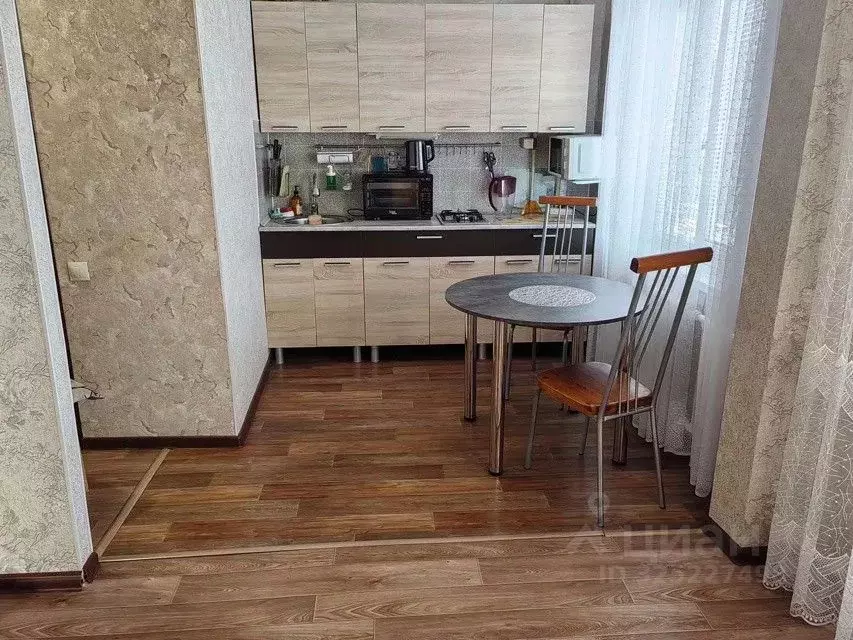 3-к кв. Омская область, Омск Мельничная ул., 89А (55.0 м) - Фото 2