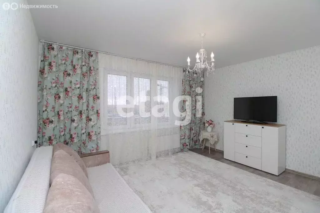 3-комнатная квартира: Красноярск, улица Светлова, 38 (65.6 м) - Фото 1