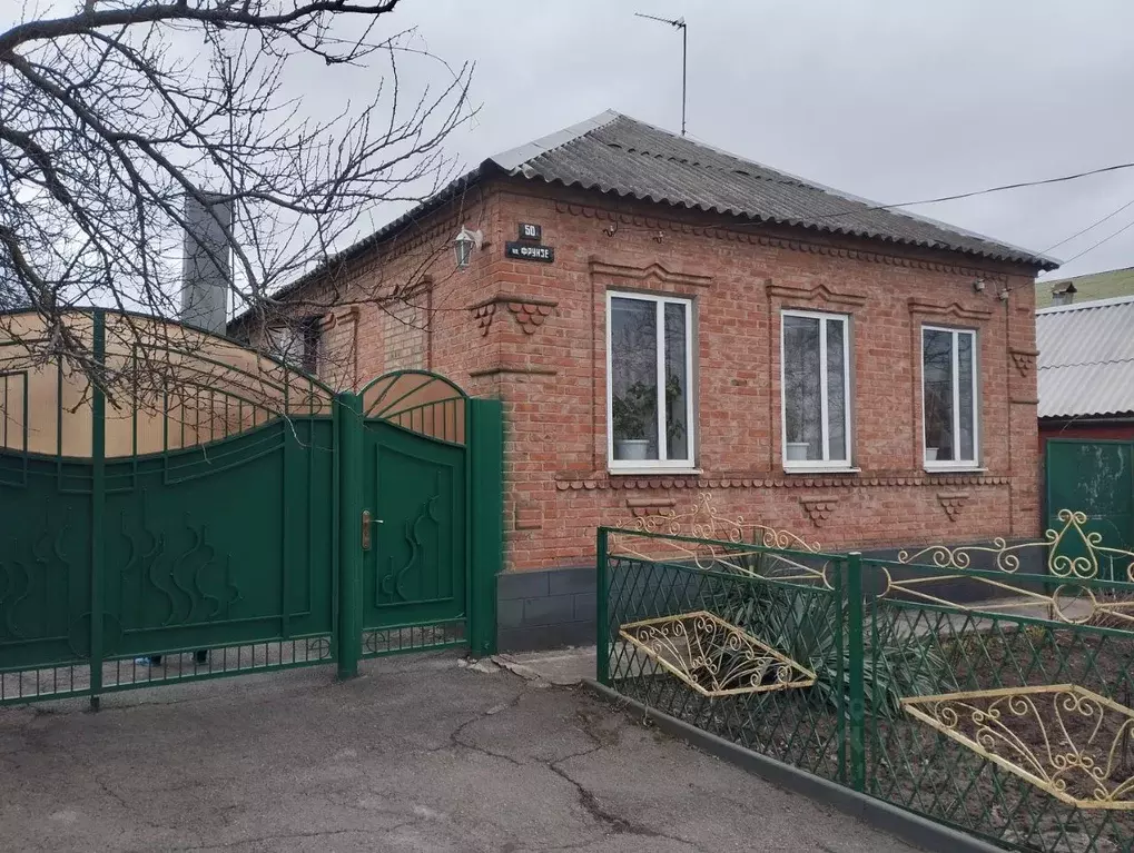 Дом в Ростовская область, пос. Матвеев Курган ул. Фрунзе, 50А (97 м) - Фото 0