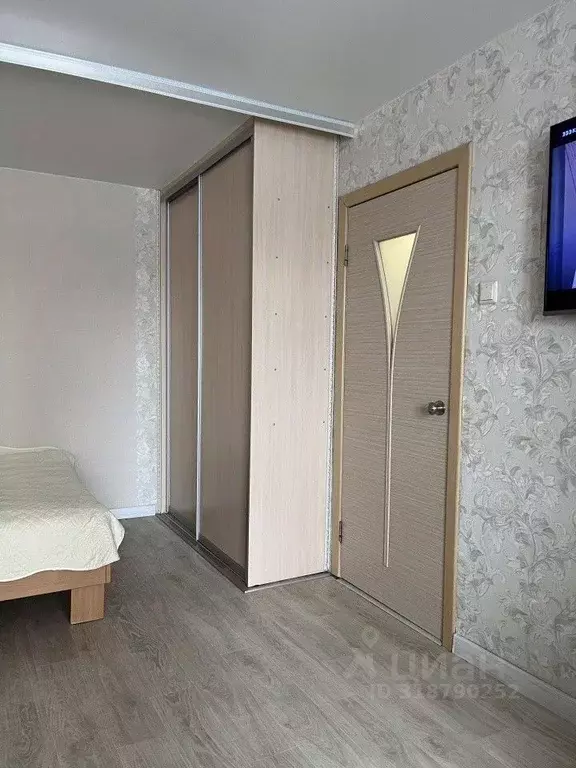 1-к кв. Свердловская область, Екатеринбург ул. Новая, 6 (30.0 м) - Фото 0