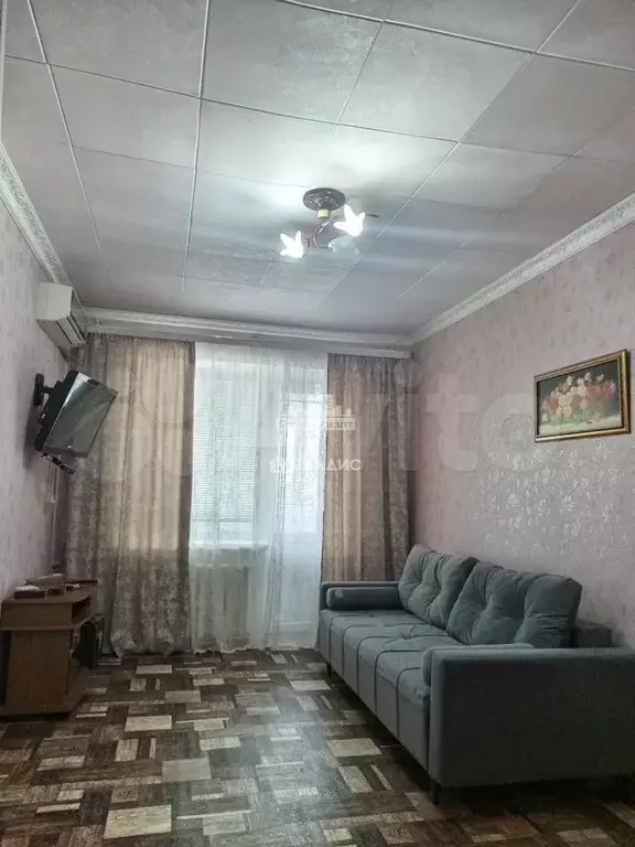 1-к. квартира, 52 м, 2/4 эт. - Фото 1