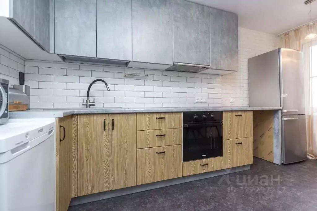 2-к кв. Башкортостан, Уфа Высотная ул., 2 (67.5 м) - Фото 2