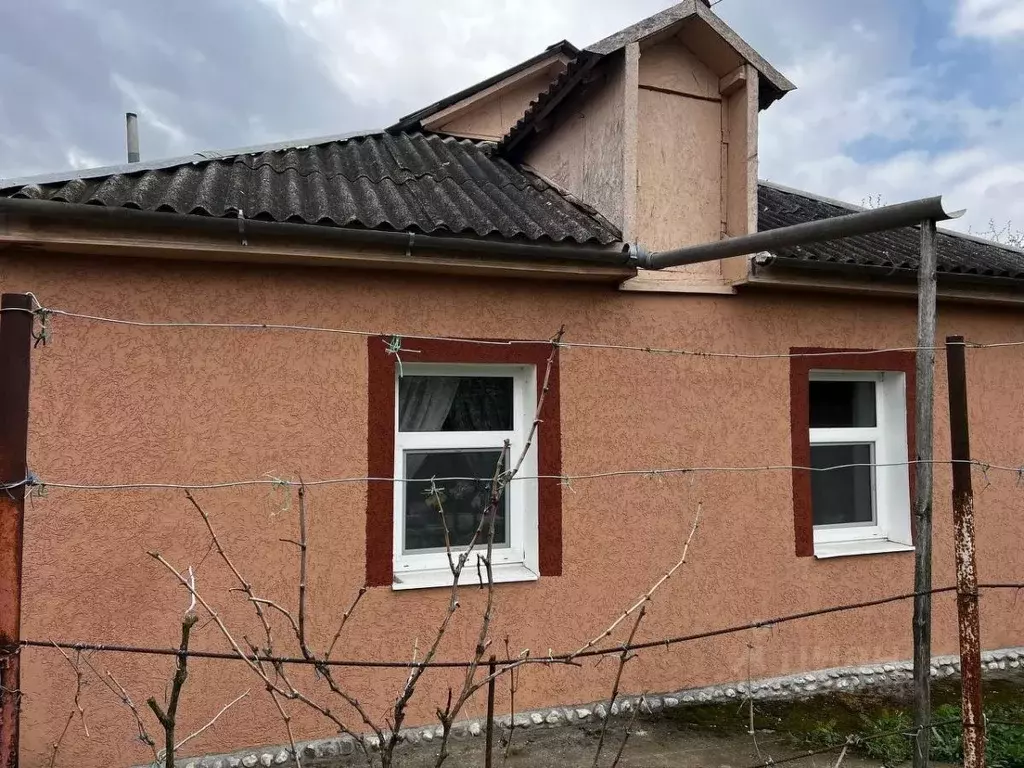 Дом в Крым, Бахчисарайский район, Зеленовское с/пос, с. Плотинное ул. ... - Фото 2