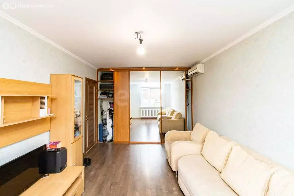2-комнатная квартира: Тюмень, улица Малыгина, 82 (57 м) - Фото 1