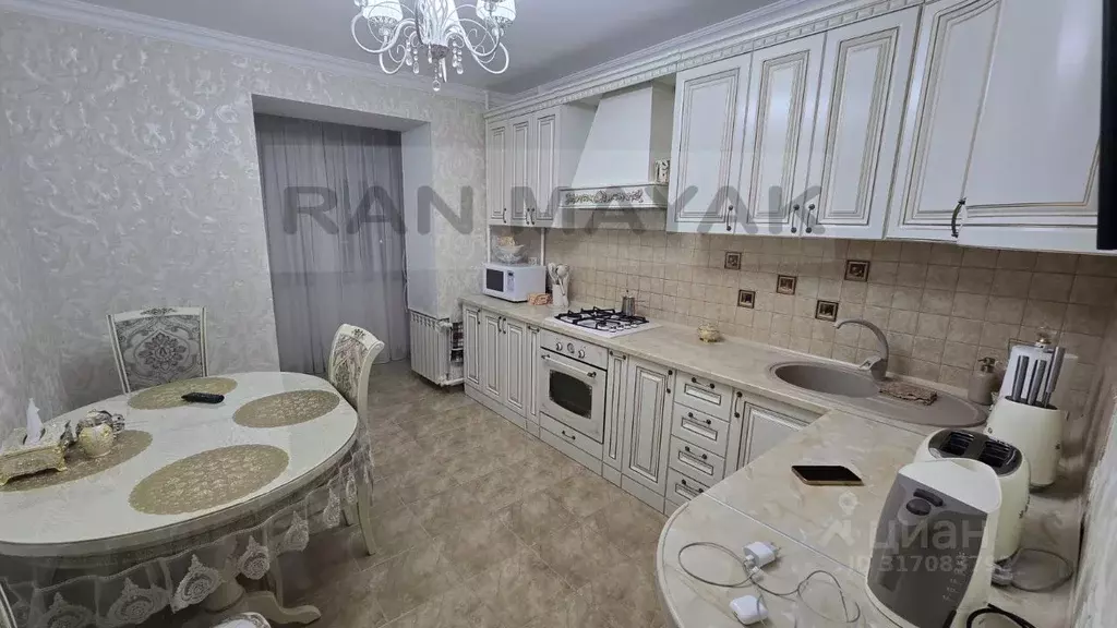 2-к кв. Адыгея, Майкоп ул. Юннатов, 2Е (60.0 м) - Фото 0