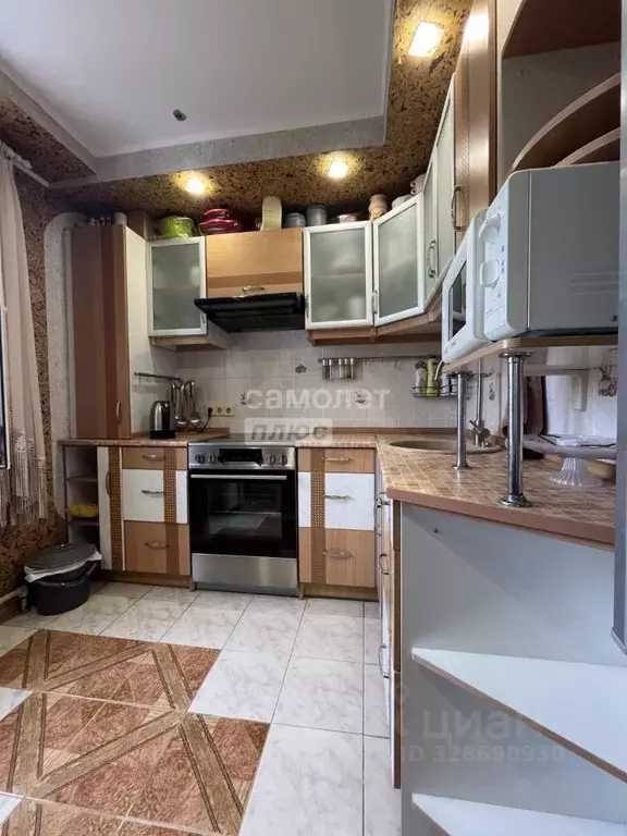 2-к кв. Крым, Щелкино Ленинский район, 2-й мкр, 78В2 (47.7 м) - Фото 1