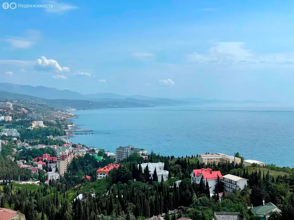 3-комнатная квартира: Алушта, Чатырдагская улица, 1 (98 м) - Фото 1