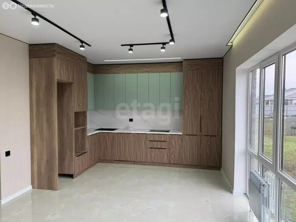 Дом в Михайловск, улица Владимира Ацуты (100 м) - Фото 1