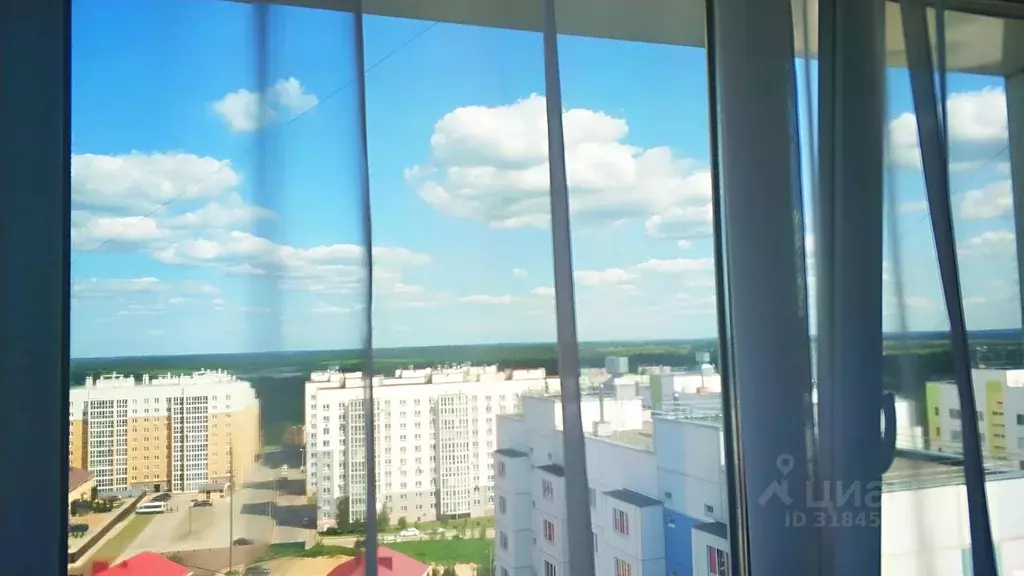 2-к кв. Смоленская область, Смоленск ул. Попова, 113 (64.0 м) - Фото 0