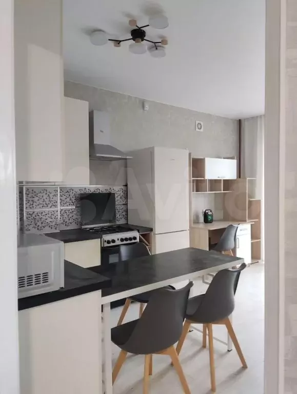 1-к. квартира, 42 м, 7/9 эт. - Фото 1