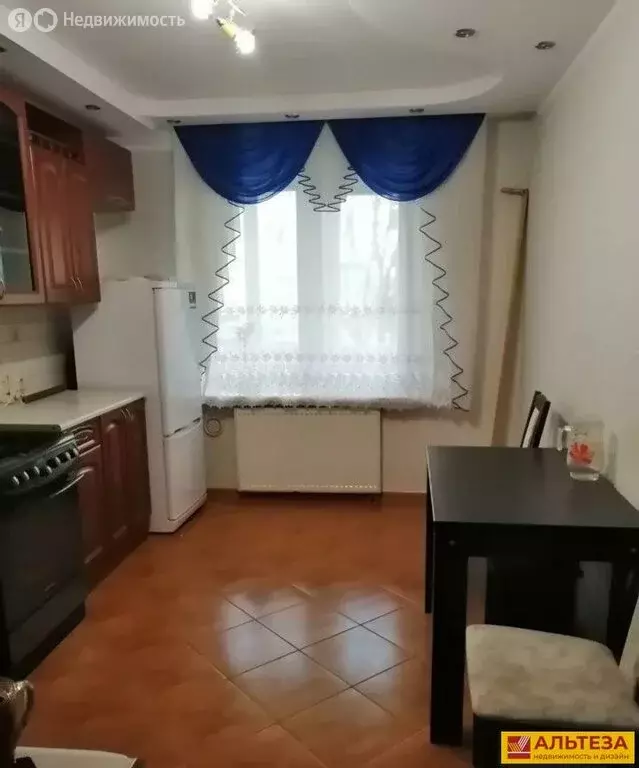 2-комнатная квартира: Калининград, Красносельская улица, 83А (68 м) - Фото 1