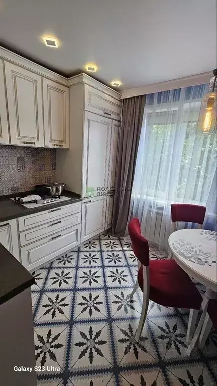 4-к кв. Белгородская область, Белгород ул. Есенина, 26 (83.5 м) - Фото 1