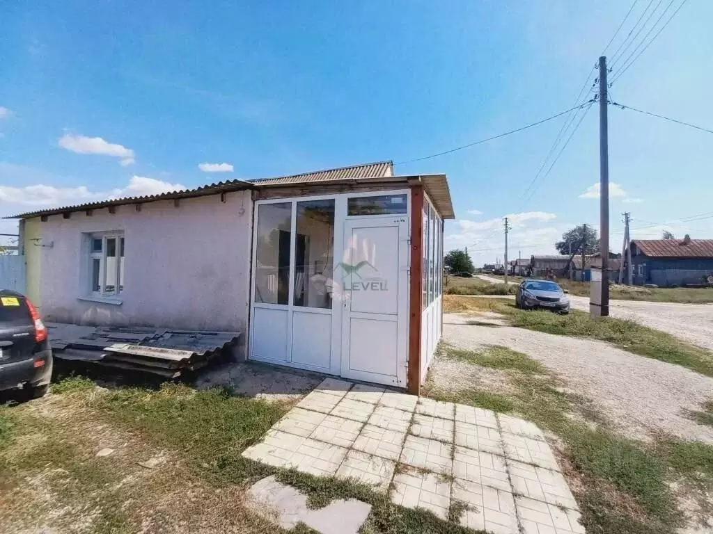 Дом в Саратовская область, с. Воскресенское ул. Чкалова, 36 (68 м) - Фото 0