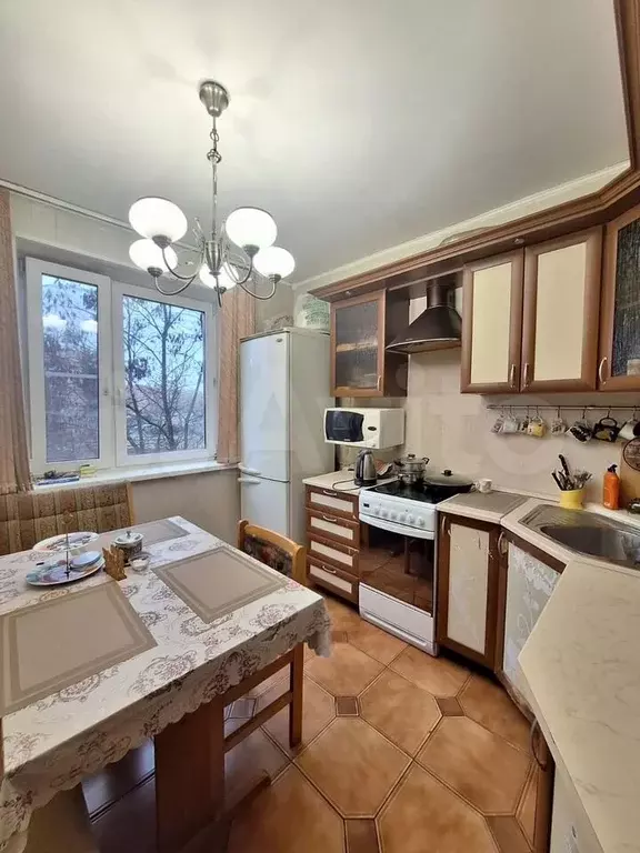 2-к. квартира, 56 м, 3/9 эт. - Фото 0
