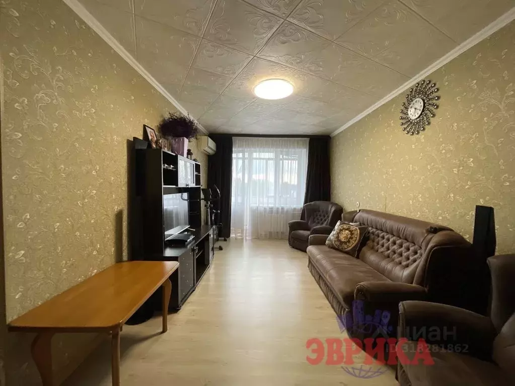 3-к кв. Краснодарский край, Крымск ул. Карла Либкнехта (59.8 м) - Фото 0