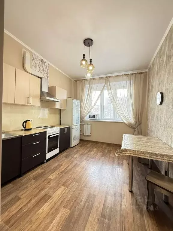 2-к кв. Тюменская область, Тюмень ул. Циолковского, 11 (65.0 м) - Фото 2