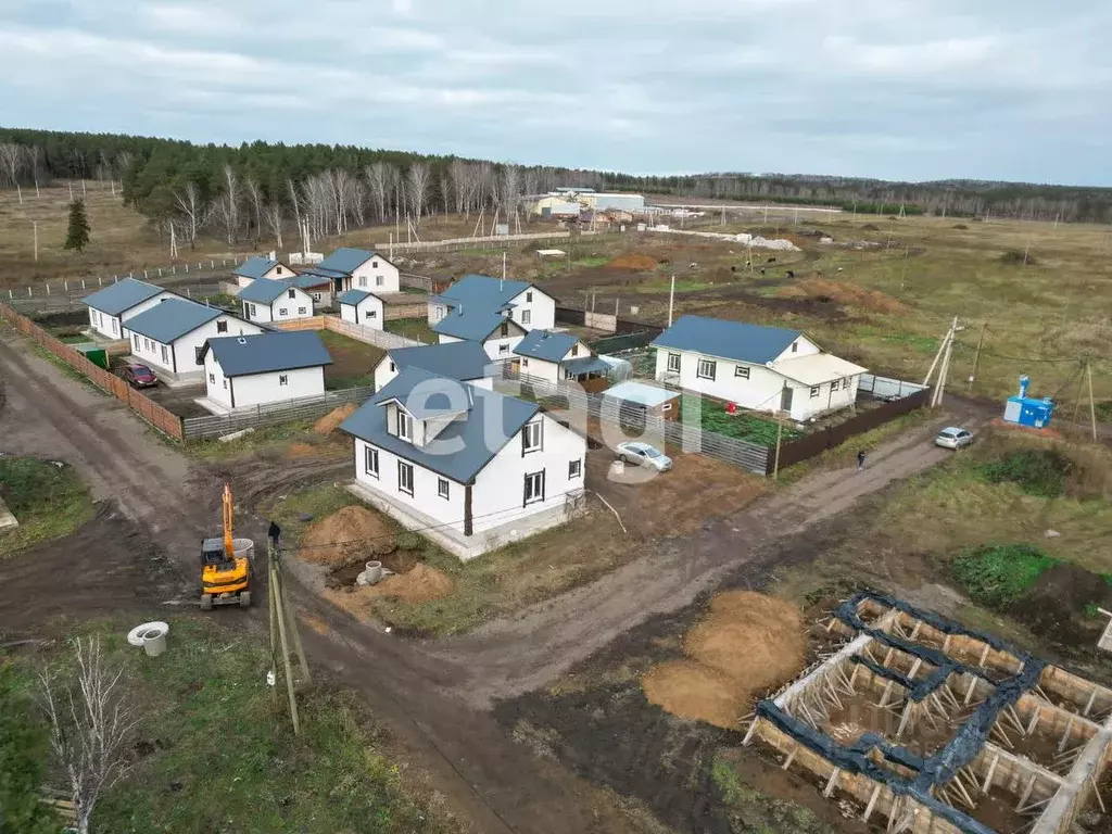 Дом в Красноярский край, Емельяново городское поселение, д. Крутая  ... - Фото 1