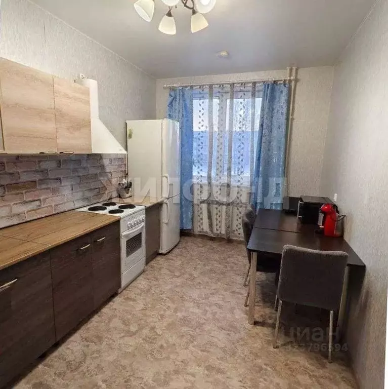 2-к кв. Ханты-Мансийский АО, Когалым ул. Нефтяников, 25 (56.0 м) - Фото 1