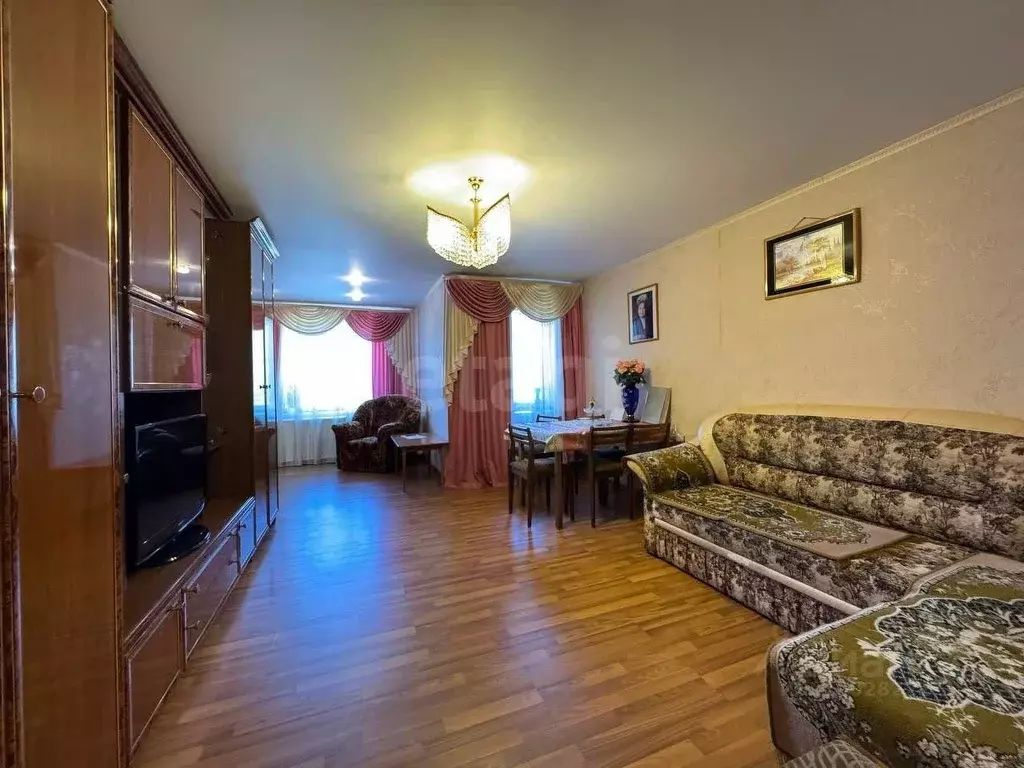 3-к кв. Башкортостан, Уфа Комсомольская ул., 24 (92.0 м) - Фото 0