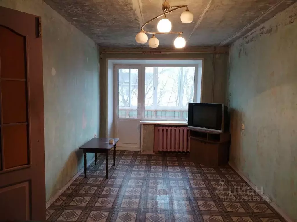 2-к кв. Вологодская область, пос. Майский 6 (40.9 м) - Фото 0
