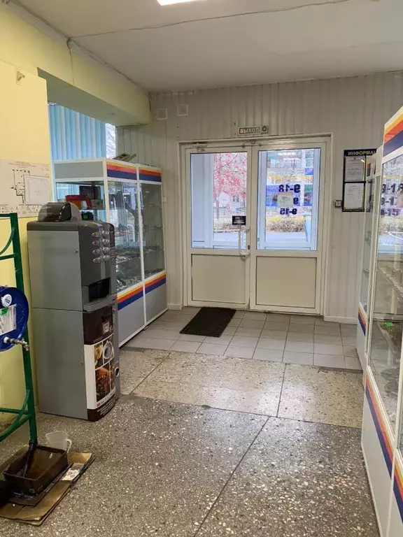 Торговая площадь в Удмуртия, Сарапул ул. Азина, 47 (70 м) - Фото 1
