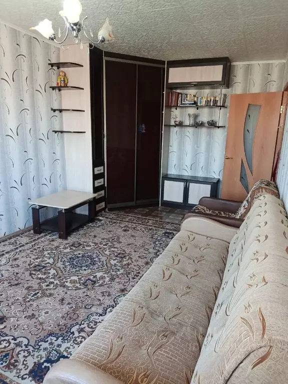 1-к кв. Омская область, Омск просп. Космический, 101к1 (30.0 м) - Фото 2