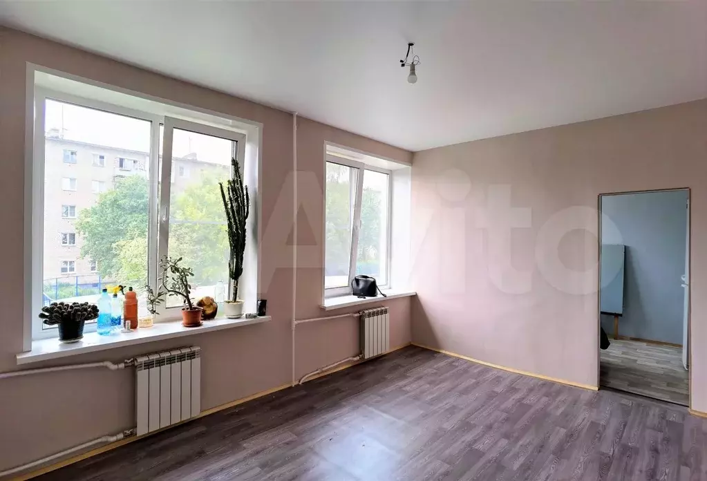 Комната 26м в 2-к., 2/2эт. - Фото 0