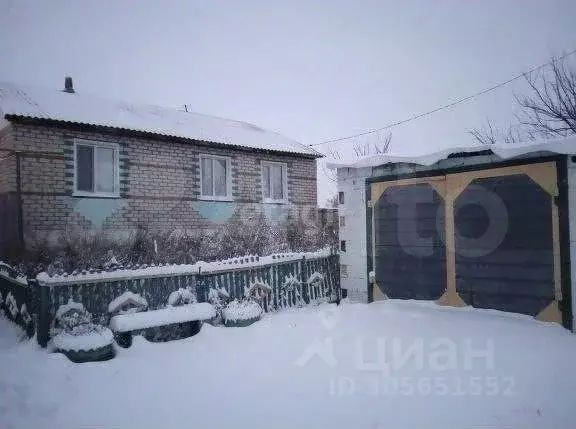 Дом в Белгородская область, Чернянский район, Малотроицкое с/пос, с. ... - Фото 0