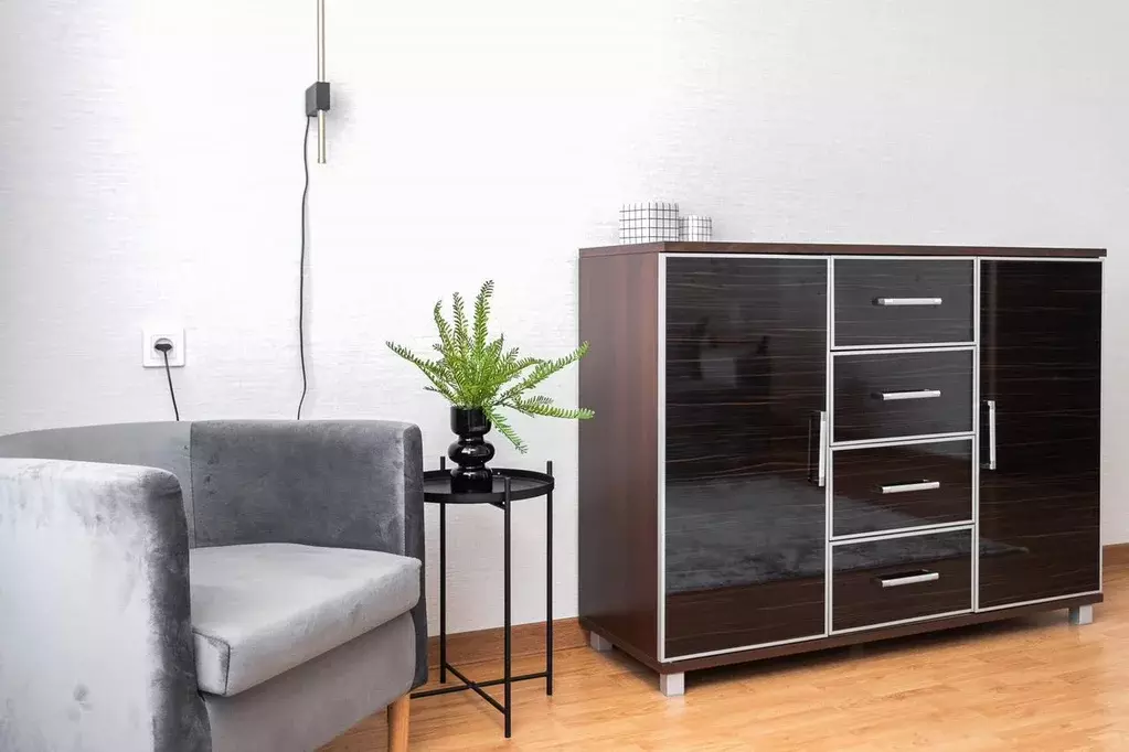 1-к кв. Калининградская область, Калининград Озерная ул., 1 (43.0 м) - Фото 1