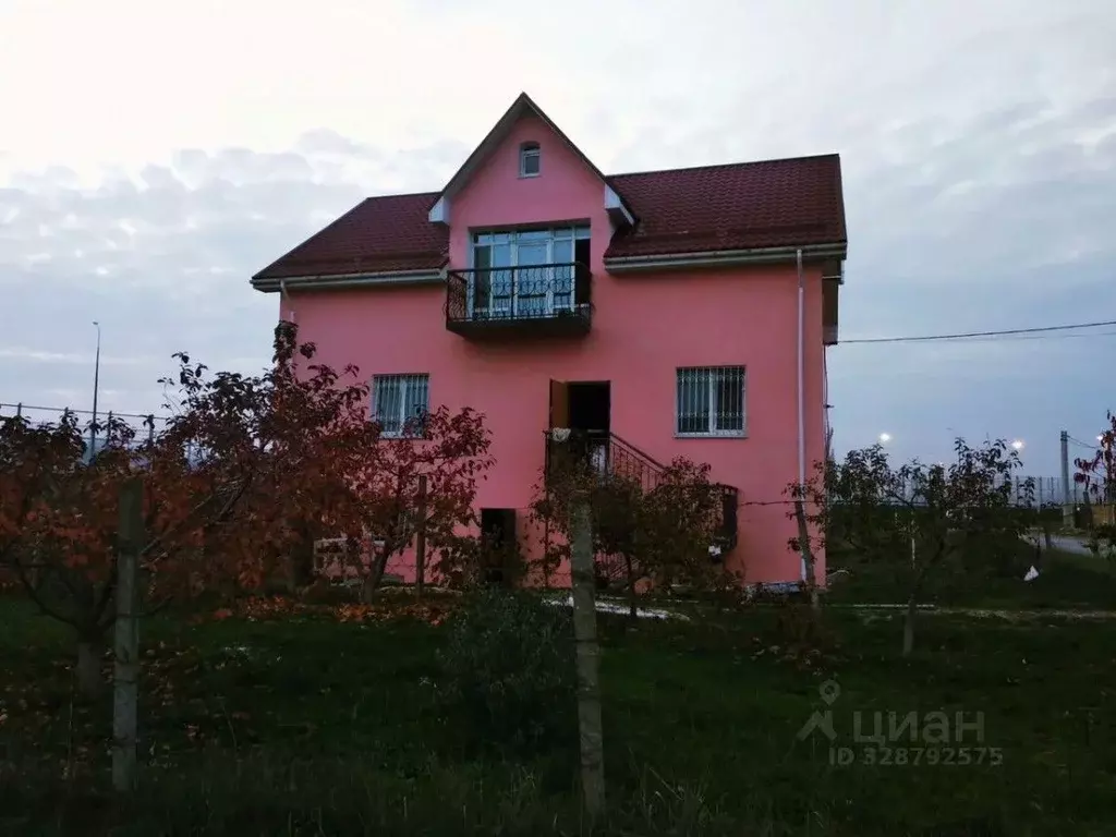 Дом в Крым, Симферопольский район, Добровское с/пос, с. Заречное ул. ... - Фото 2