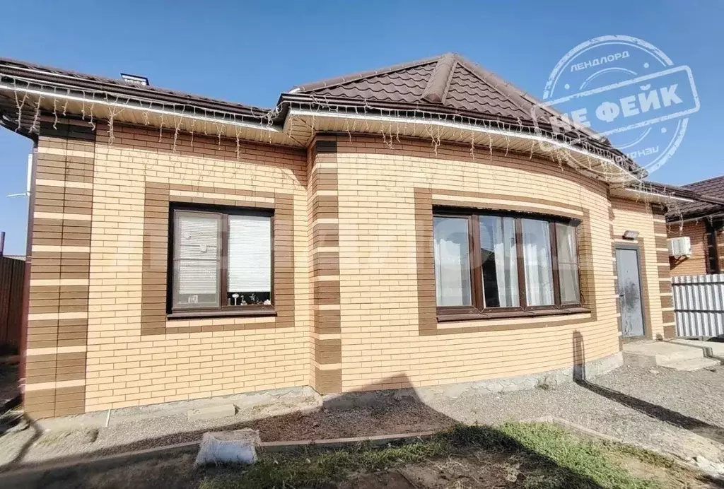 Дом в Ростовская область, Мясниковский район, с. Чалтырь ул. ... - Фото 1